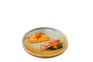 File de lup de mare cu spanac,rosii proaspete di muguri de pin - 250/100/50g